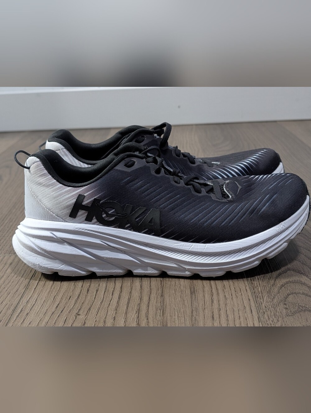 Hoka Rincon 3, Black & White